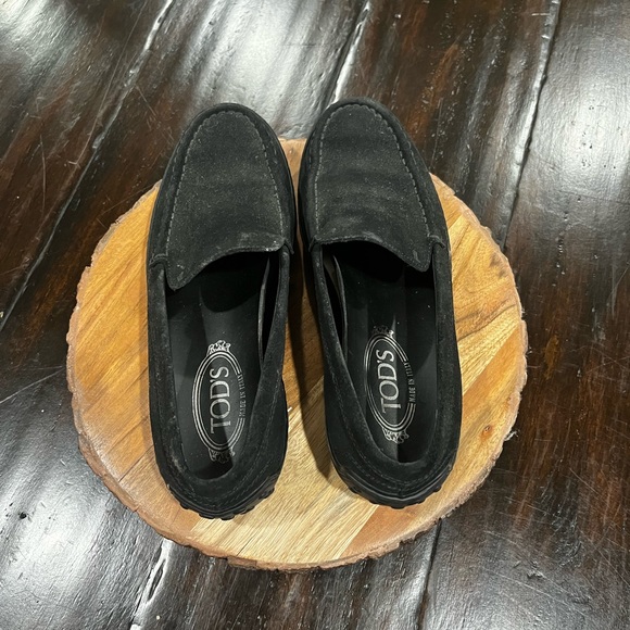 Tod’s Black Suede Loafers 37.5 7.5 - Picture 6 of 7